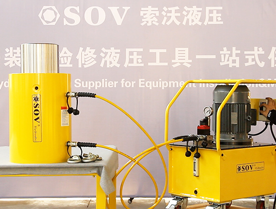 腾博会液压sov电动泵+500吨液压千斤顶顶升